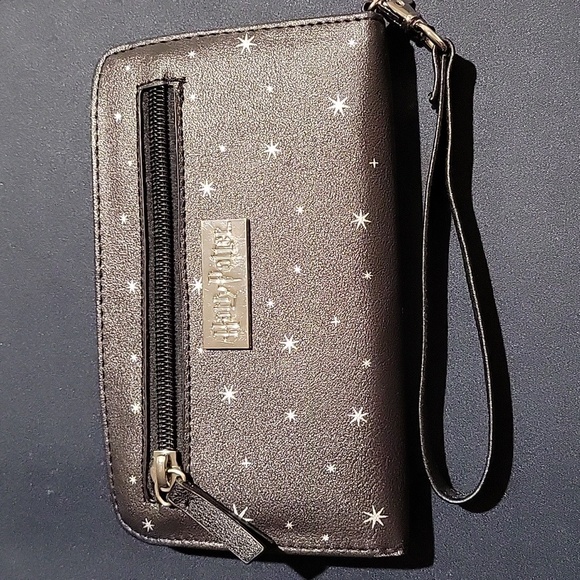 Harry Potter Hogwarts Is My Home Constellation Tech Wallet - Picture 2 of 4